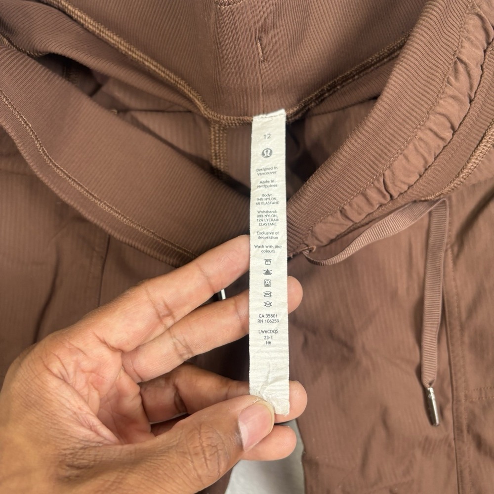 Lululemon Java Brown Mid-Rise Studio Cropped Capr… - image 4